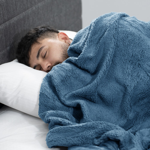 Combo Protector Impermeable + Jgo de Sábanas + Almohada Polycotton + Cobija Ovejera